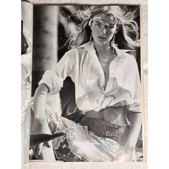 Harpers & Queen Magazine - April 2002 - Picture 10 of 11